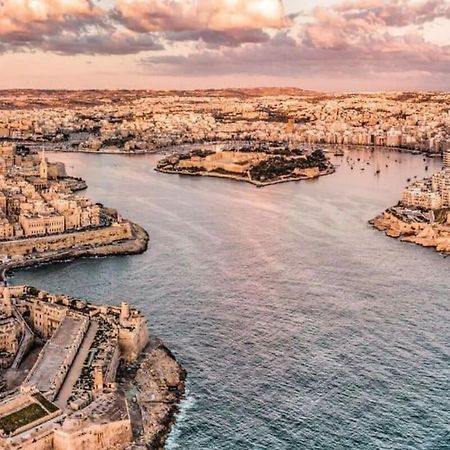 Sea View Penthouse In Tas-Sliema Lejlighed Eksteriør billede