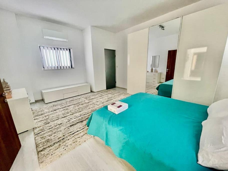 Sea View Penthouse In Tas-Sliema Lejlighed Eksteriør billede