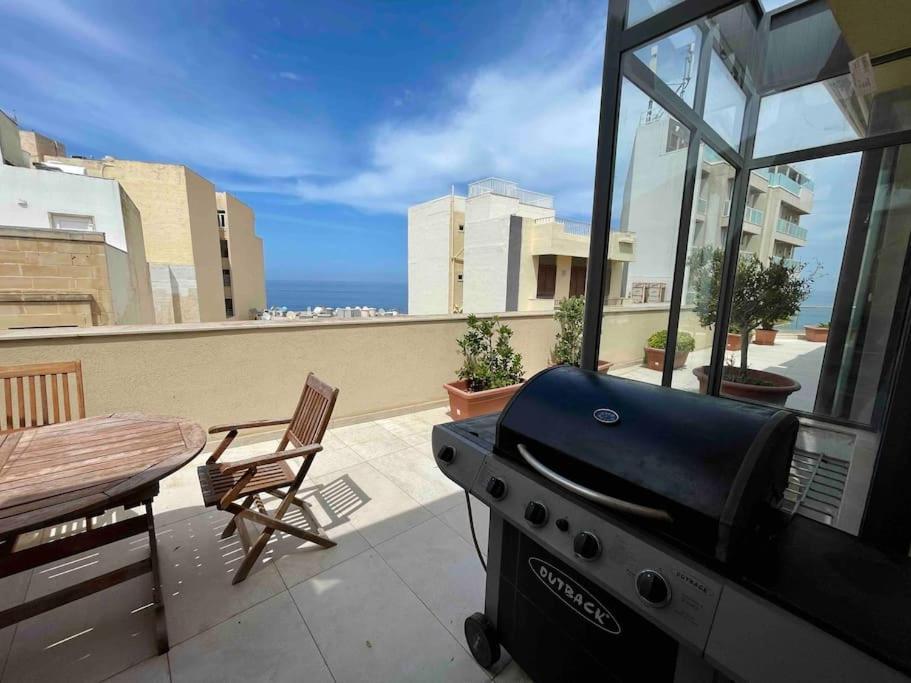 Sea View Penthouse In Tas-Sliema Lejlighed Eksteriør billede
