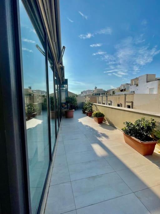 Sea View Penthouse In Tas-Sliema Lejlighed Eksteriør billede